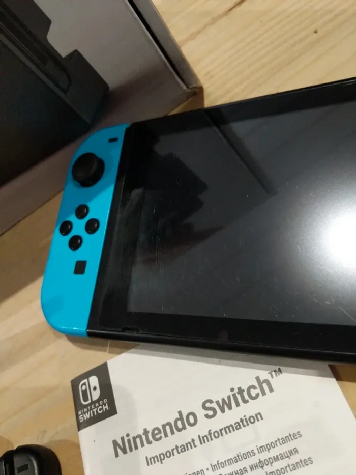 Nintendo Switch V1 Rouge & Bleu - photo numéro 6