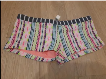 short de bains taille 32
