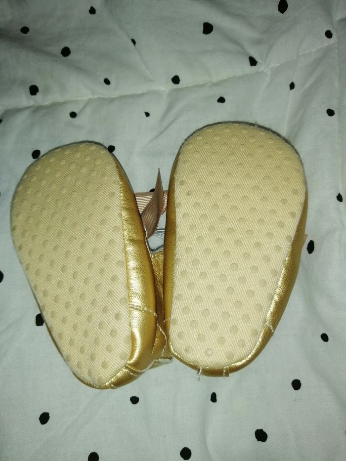 Chaussures doré - photo numéro 4