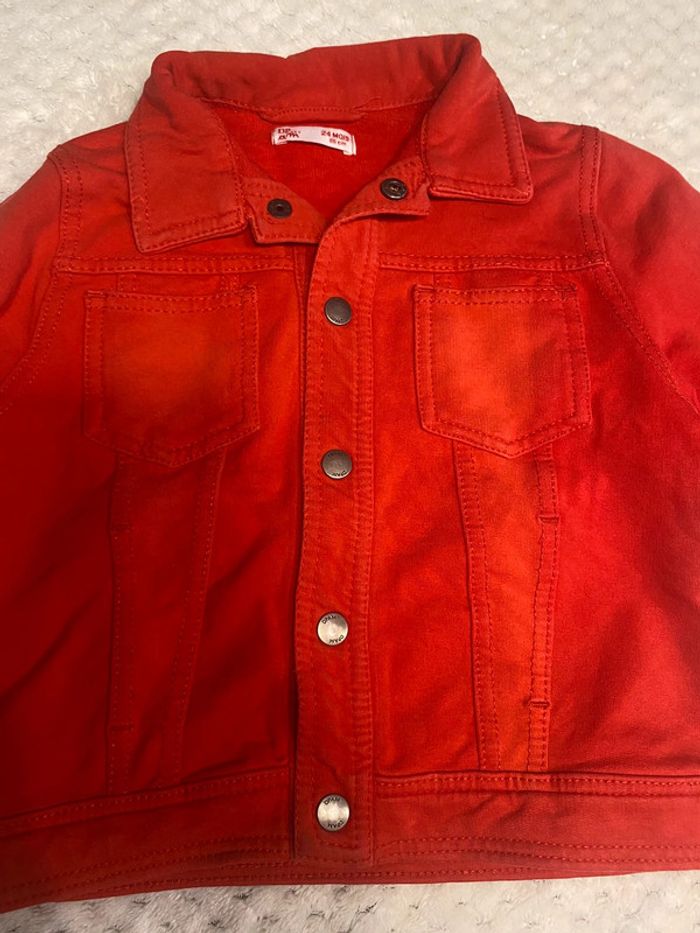 Très belle veste rouge 2 ans - photo numéro 3