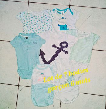 Lot bodies MC garçon 6 mois