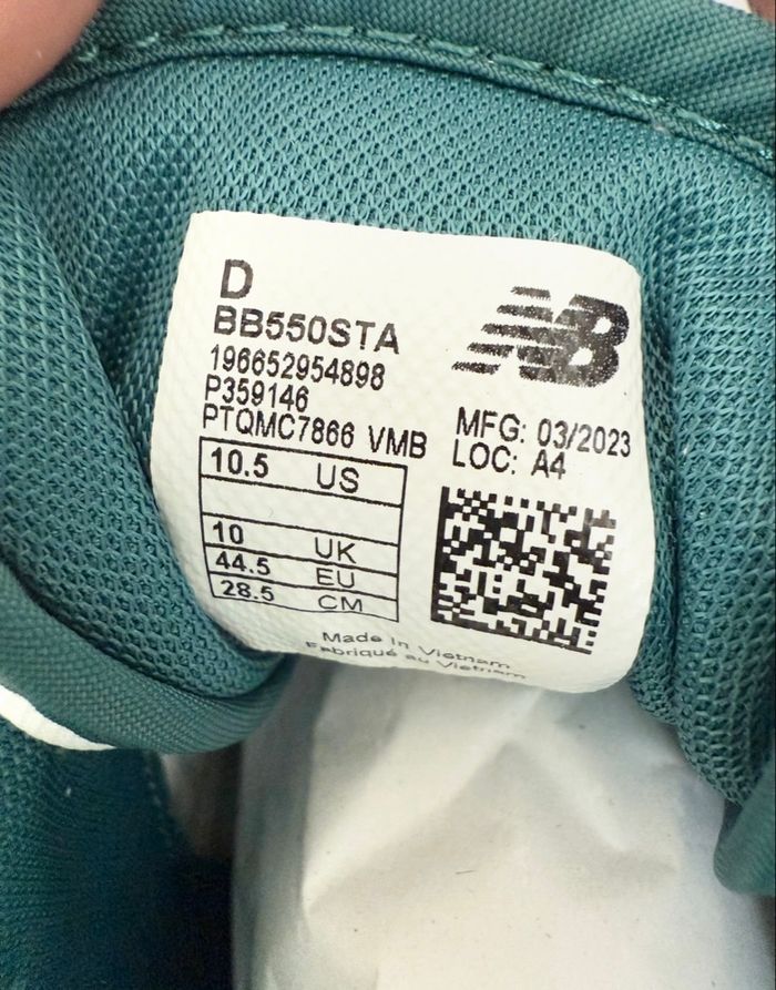Baskets New Balance 550 – Taille 44,5 – blanc/vert – Neuf avec étiquette - photo numéro 5