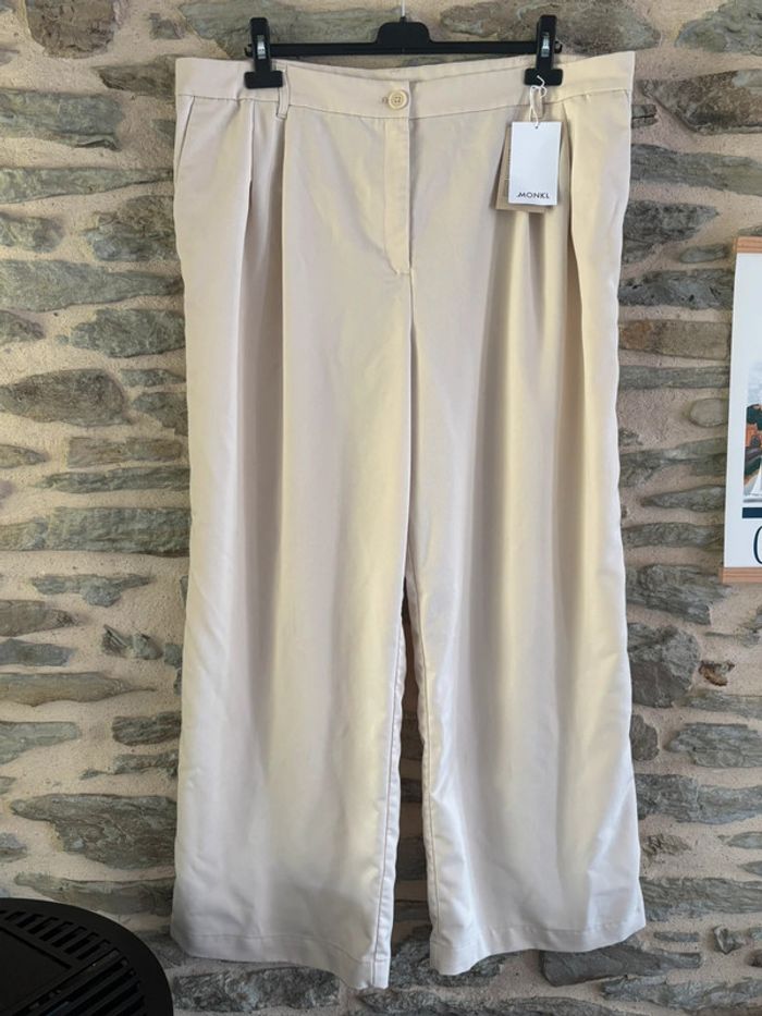 Pantalon beige taille 50 marque monki