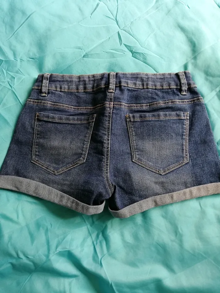 Short jeans court fille - photo numéro 2