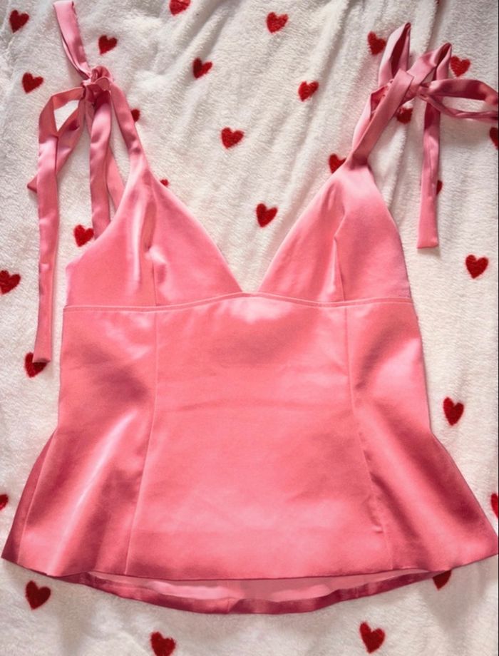 Top rose satinée