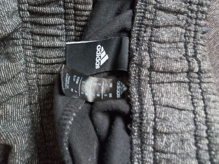 Jogging  Adidas  taille  S - photo numéro 4