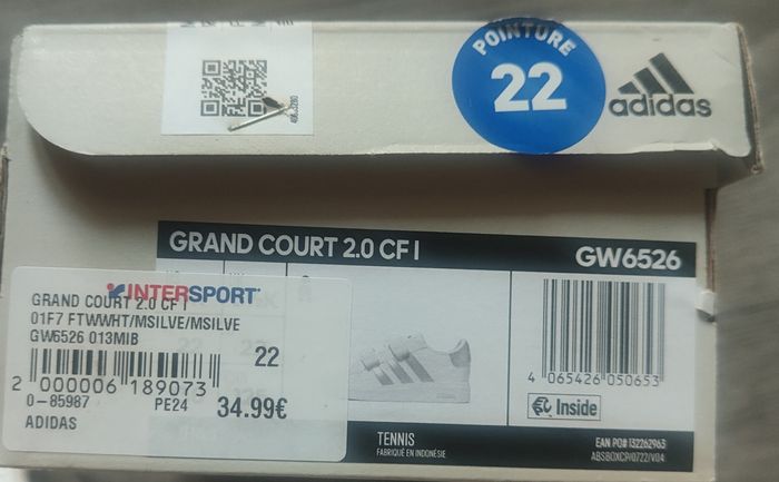 Basket adidas taille 22 - photo numéro 8