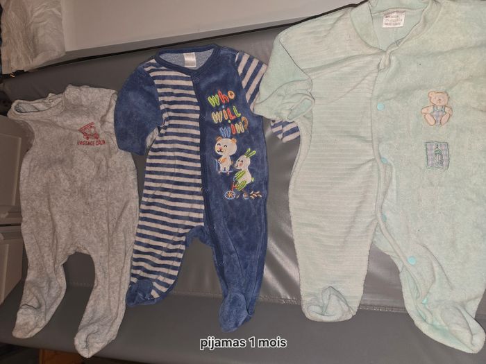 Lot de vêtements garçons 0/3mois - photo numéro 2