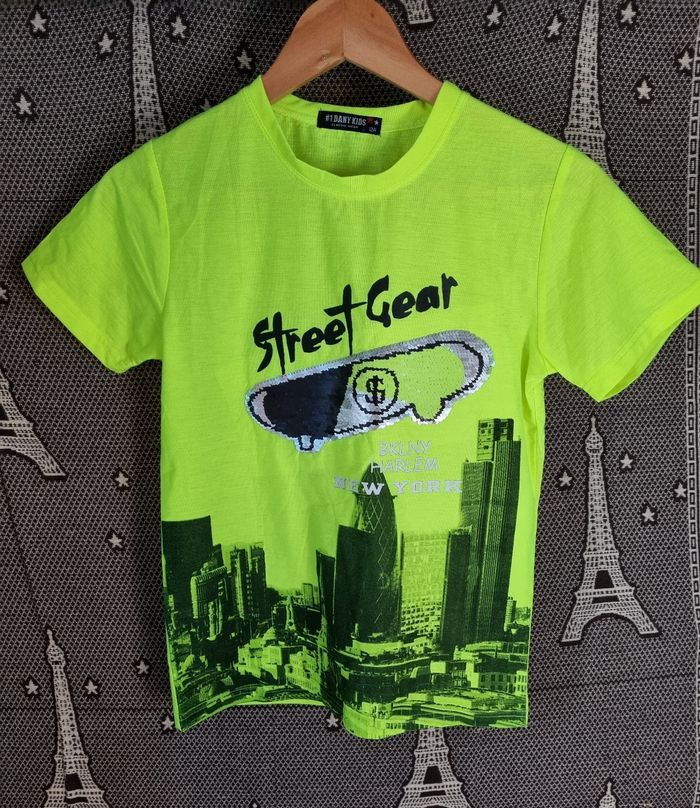 T-shirt jaune fluo avec skateboard à sequins réversible 12ans