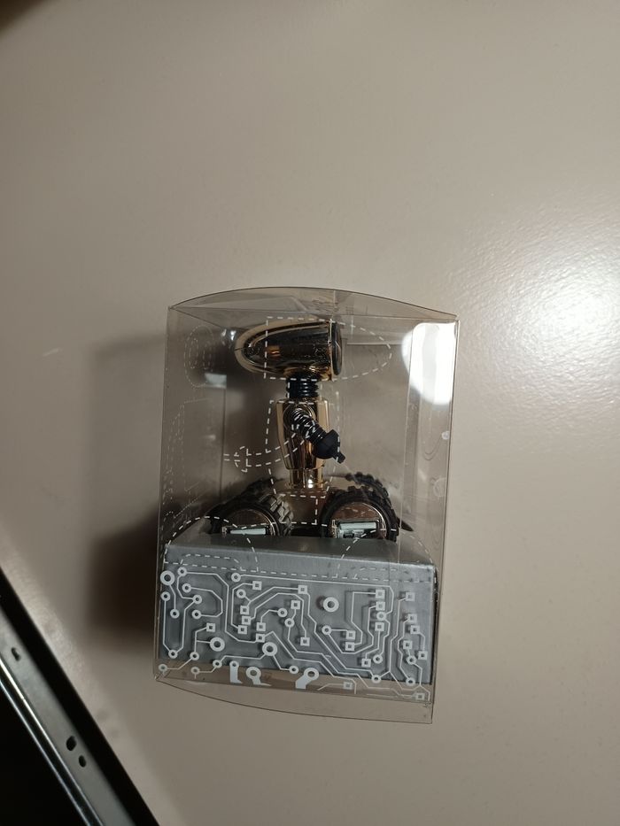 Robot 4 ports USB en 1 - photo numéro 3