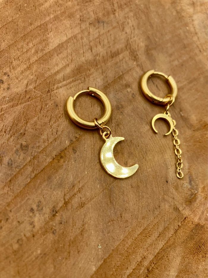 Boucles d’oreilles petites créoles breloques chaînes acier inoxydable lunes - photo numéro 2