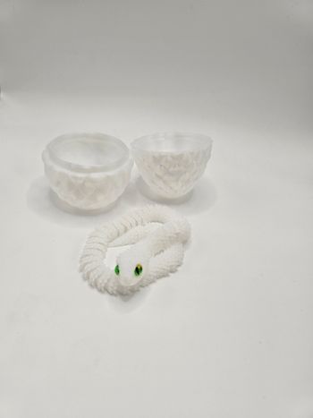 🐉Œuf style dragon en 3D  avec son serpent articulé assorti🐍.