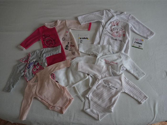 Trousseau n°2 de Naissance/1 mois pour petite fille