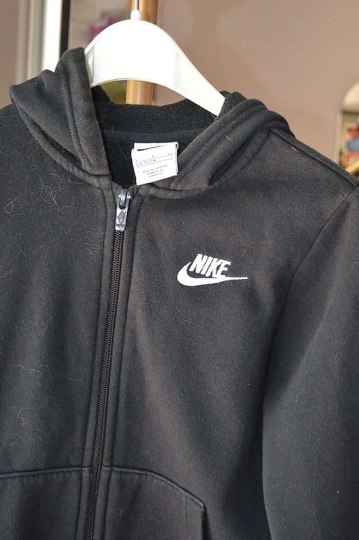 Veste à capuche Nike noir taille 9 ans - photo numéro 3
