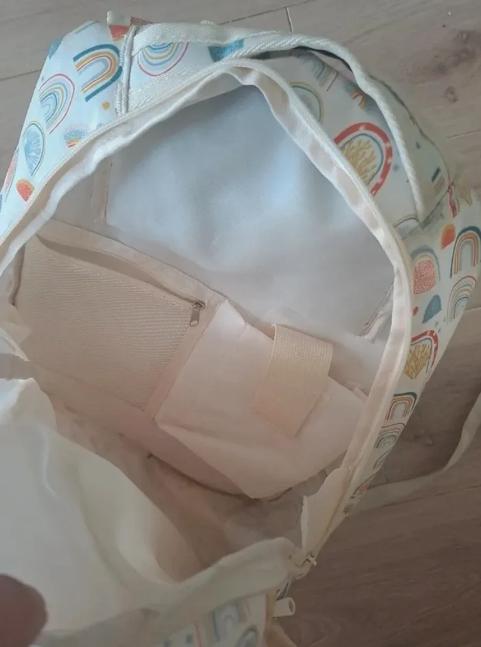 Sac à dos/ cartable arc en ciel - photo numéro 5