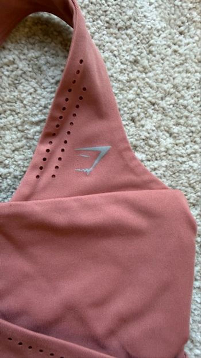 Gymshark Brassière Sport Femme Rose – Taille S – Brassière Fitness Musculation – Très bon état - photo numéro 2