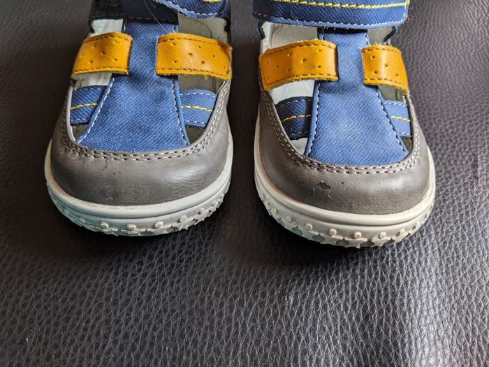 Chaussures ouvertes Taille 21 - photo numéro 4