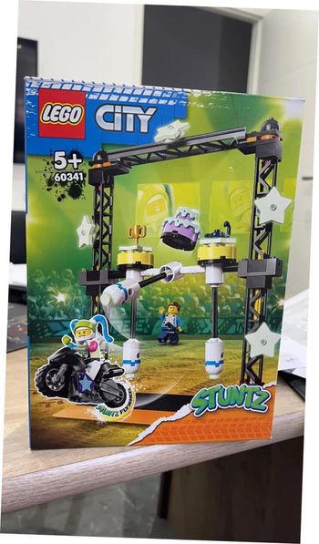 Lego 60341