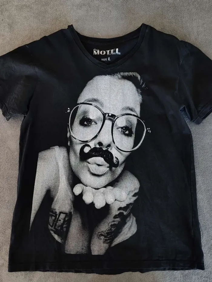 T-shirt Pink Motel Moustache – Taille L