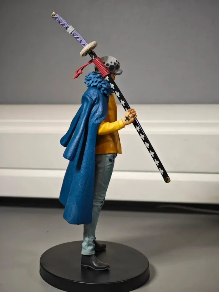 Figurine One Piece : Trafalgar Law Bandai Banpresto 18cm avec boîte - photo numéro 5
