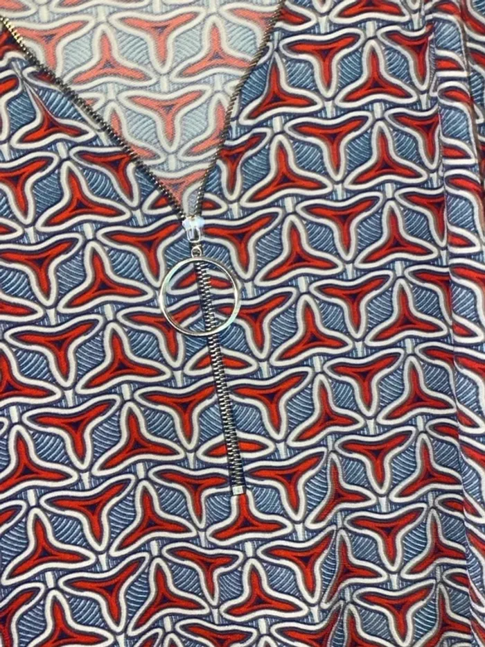 Blouse manche longue taille 6 - photo numéro 2