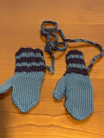 Magnifiques moufles tricotés main
