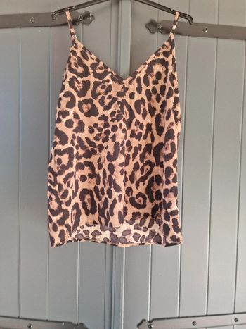 Top bretelles fines motif leopard