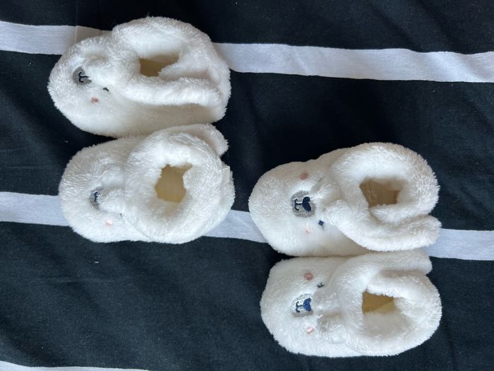 Lot 2 paires de chaussons blanc - photo numéro 2