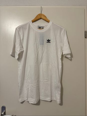 T-shirt Adidas blanc - Taille S - Neuf avec étiquette