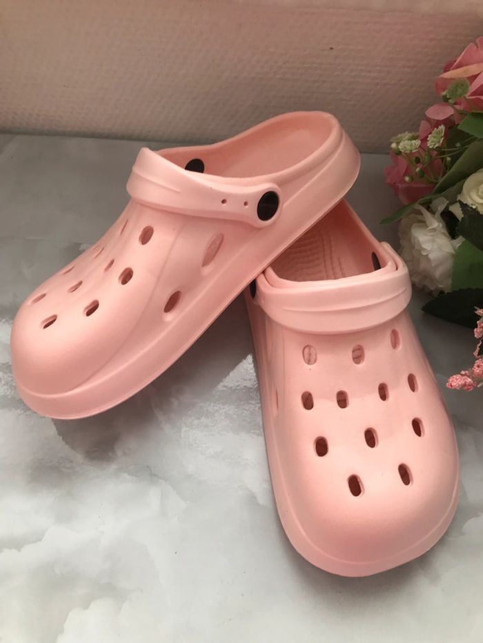 Chaussures inspiration Crocs rose candy ๐ญ 38 - 39 - photo numรฉro 2