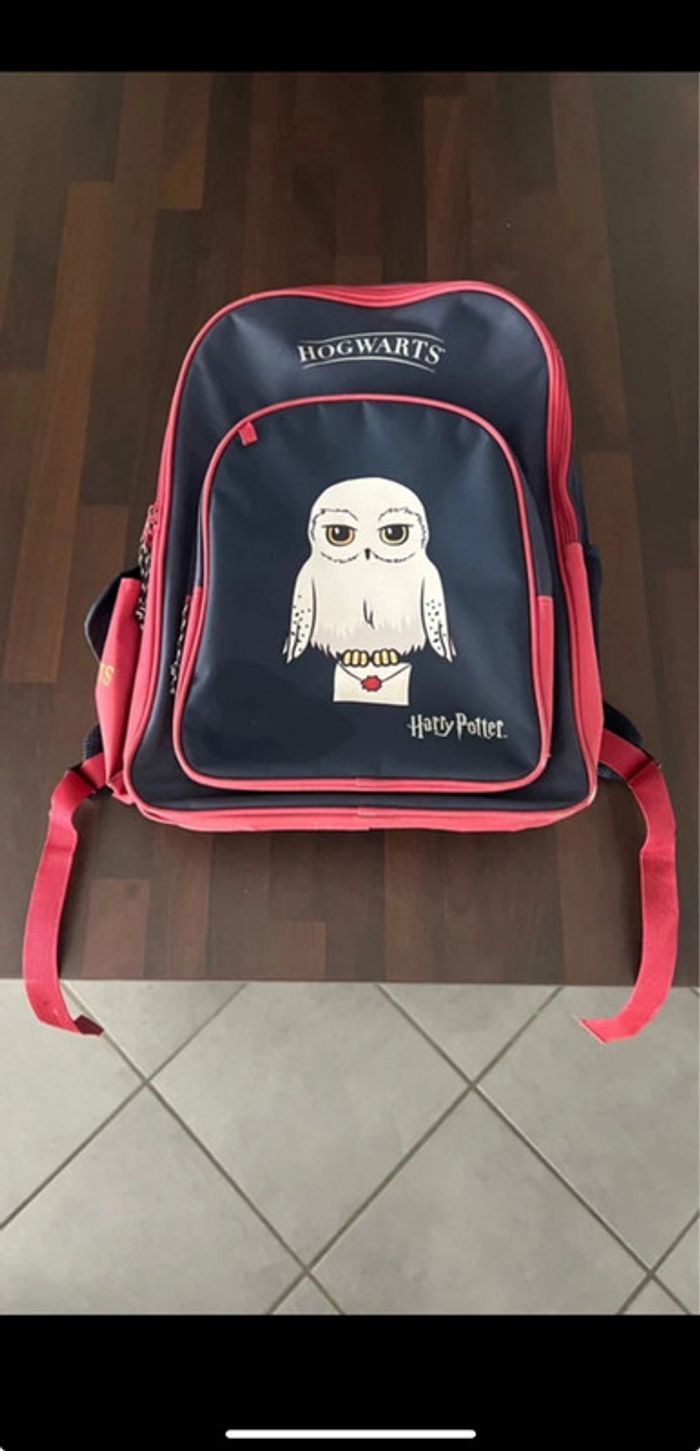 Cartable Harry potter hedwige officiel en bonne état taille 43 cm wizarding world