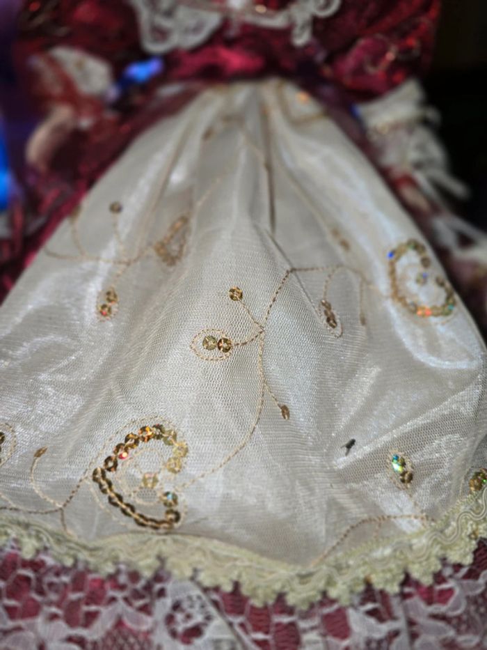 Magnifique poupée de porcelaine collection 56 cm - photo numéro 4