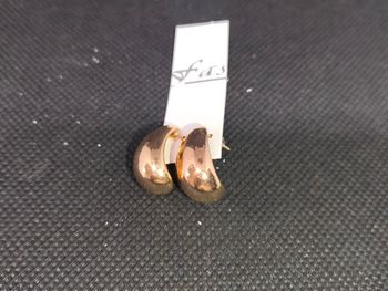 Boucle d'oreille doré petit arrondi