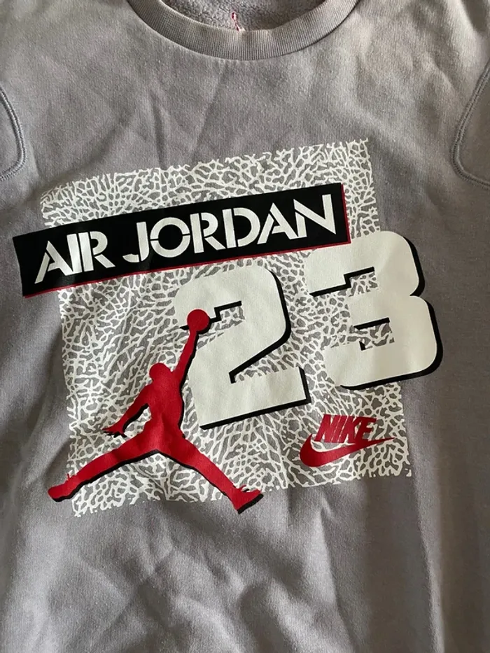 Sweatshirt Air Jordan 23 Nike gris (taille M) - Rare & stylé ! - photo numéro 2
