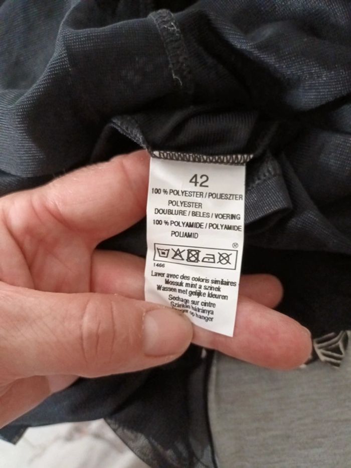 Robe bretelle noir et blanche - photo numéro 5