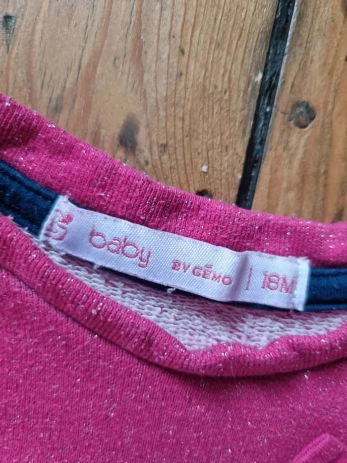 Pull 18 mois comme neuf - photo numéro 3