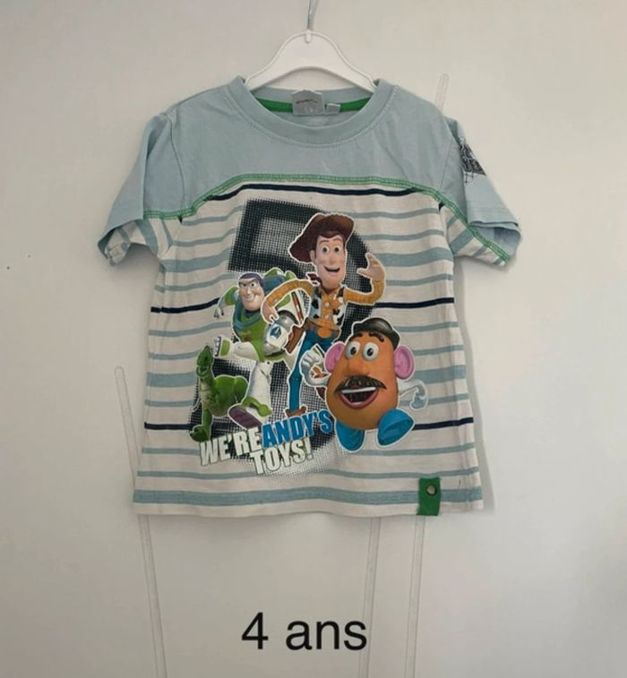 Tee shirt toy story 4 ans