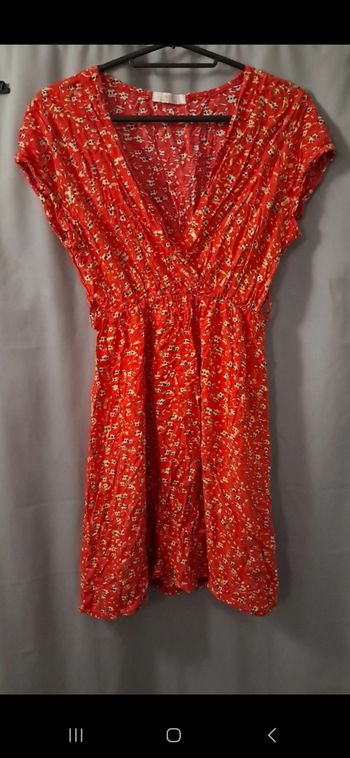 Robe été fluide légère à fleurs rouge et or