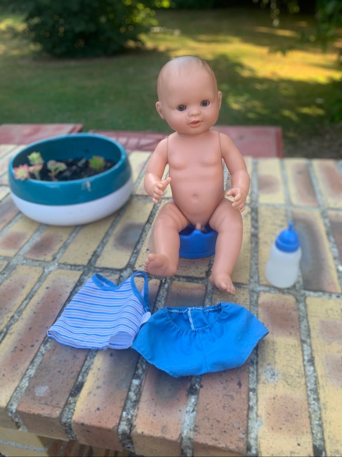 Corolle poupon de 36 cm Paul fait pipi et boit son biberon - photo numéro 2
