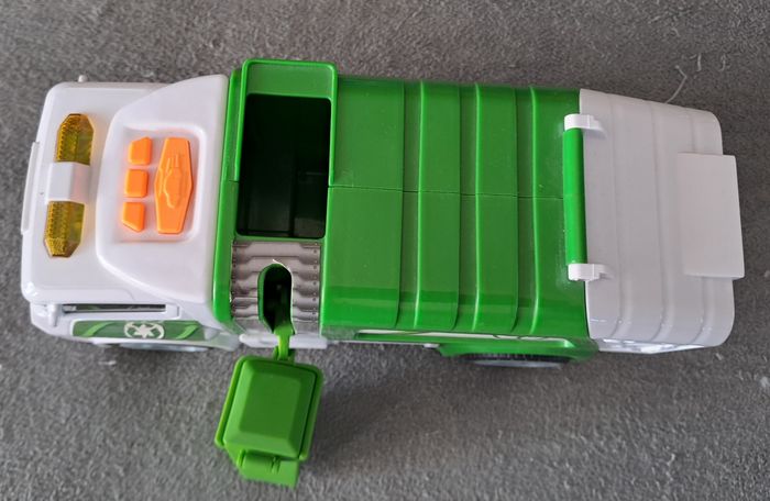 Camion poubelle - photo numéro 2