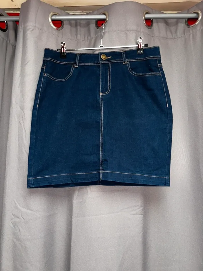 Mini jupe en jean, jupe courte, jupe en jean, jupe en jeans