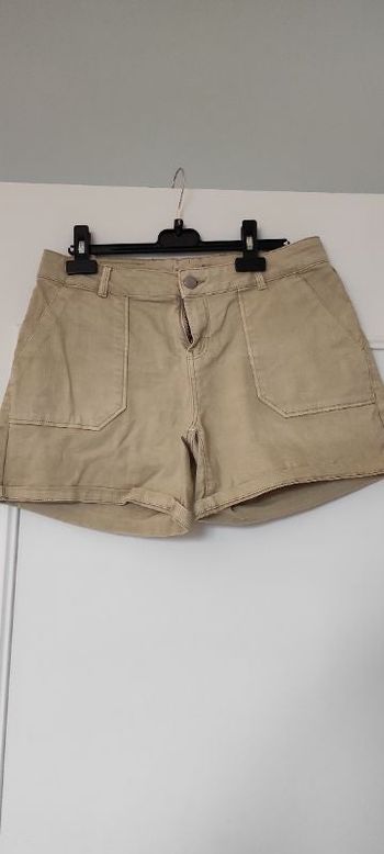 Short taille 40 bizzbee