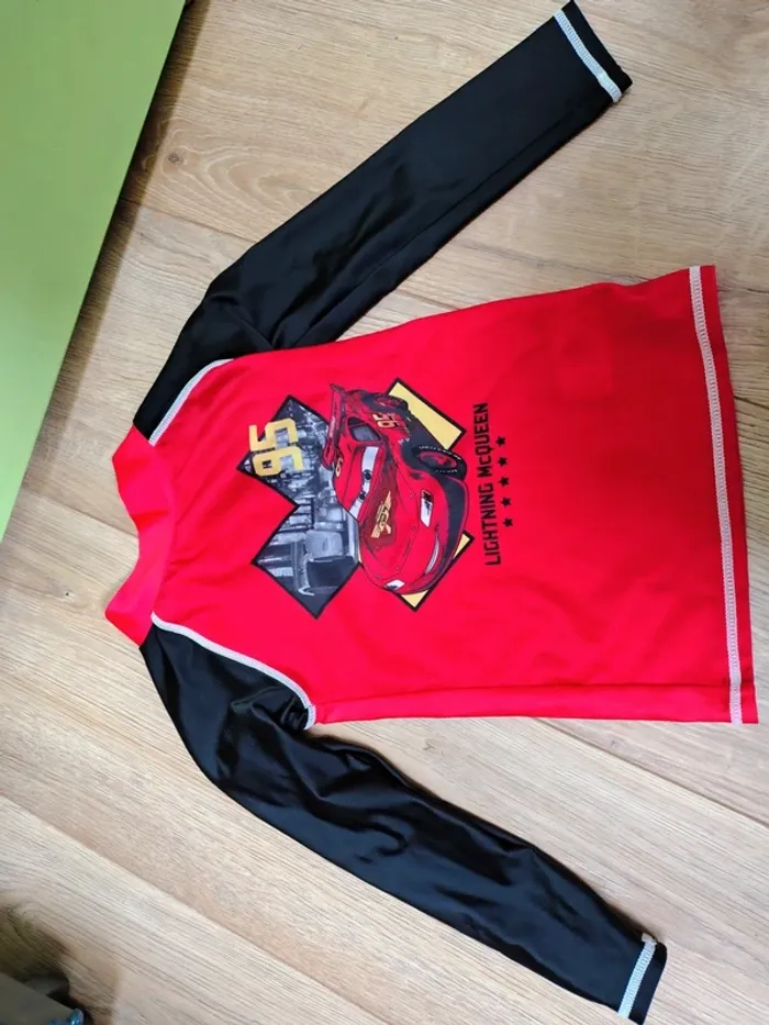 Tee shirt manche longue de plage mer piscine 4 ans cars Disney - photo numéro 2
