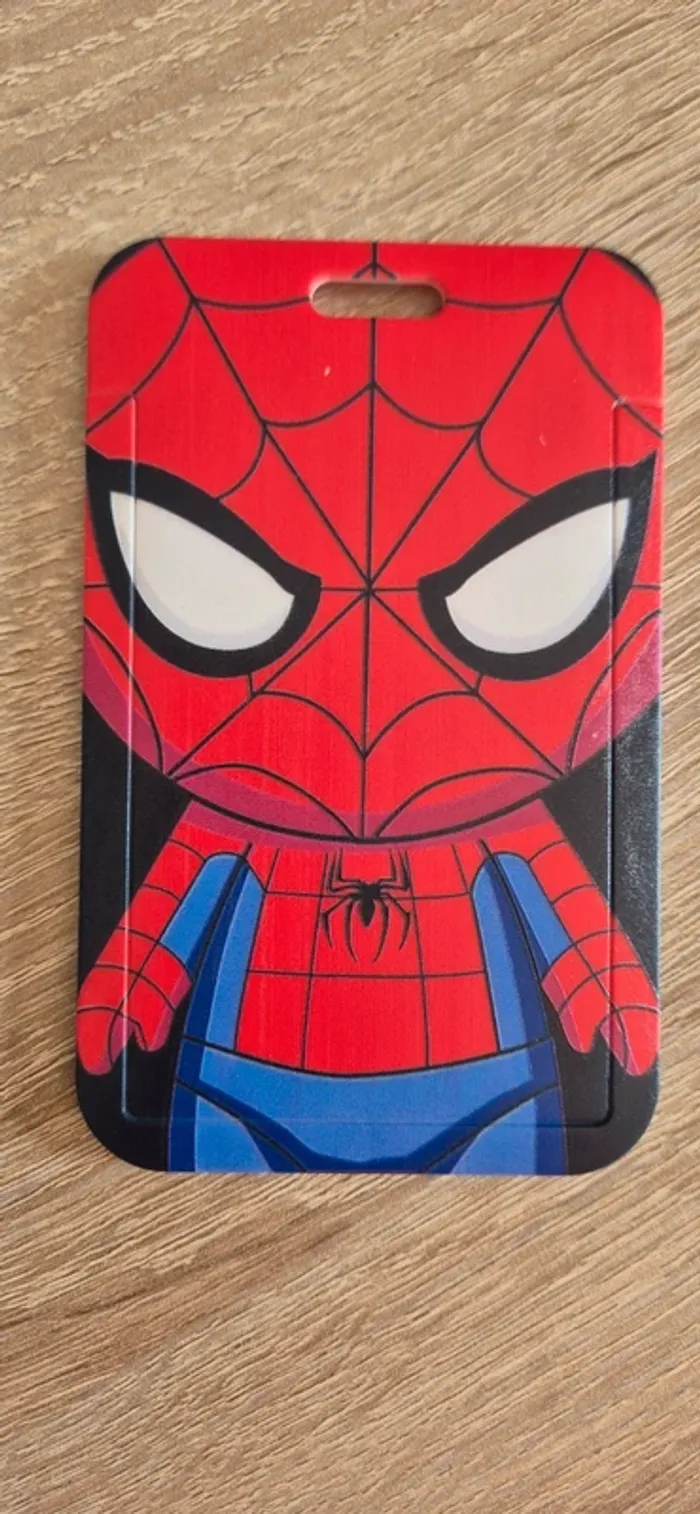 Porte carte d'identité Spiderman avec lanière fantaisie. - photo numéro 2