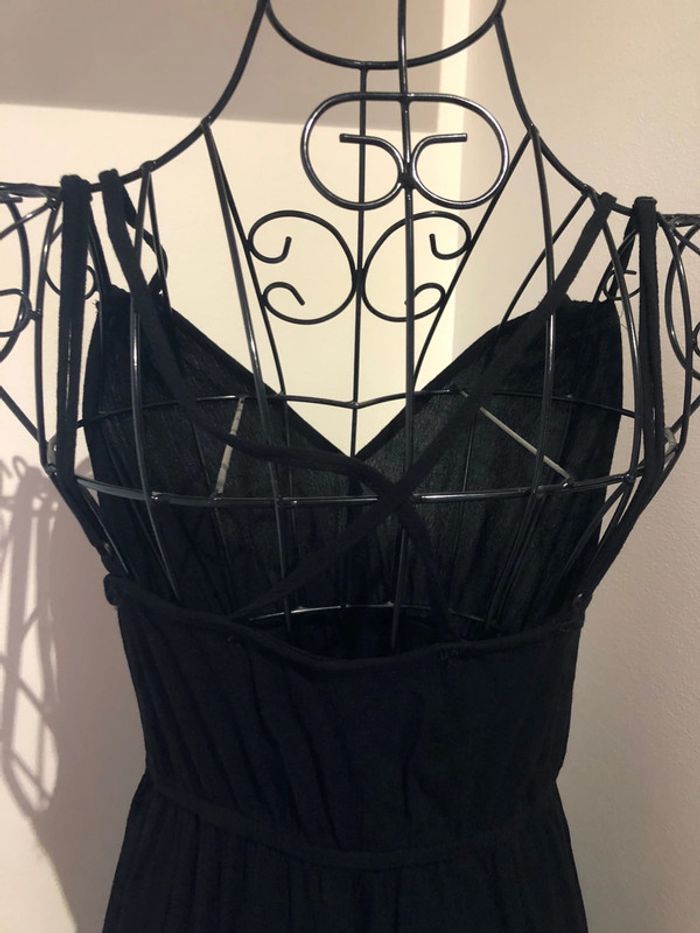 Robe noire - photo numéro 3