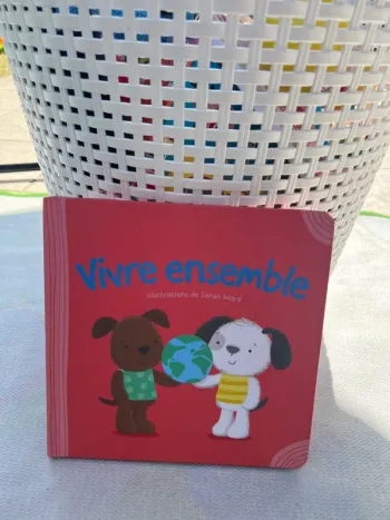 Livre Vivre Ensemble de Sarah Ward