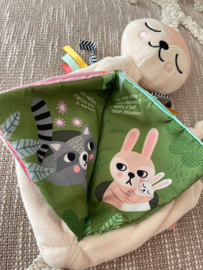 Peluche doudou plat livre tissu 30cm auzou lapin renard blanc et rose très bon état - photo numéro 7