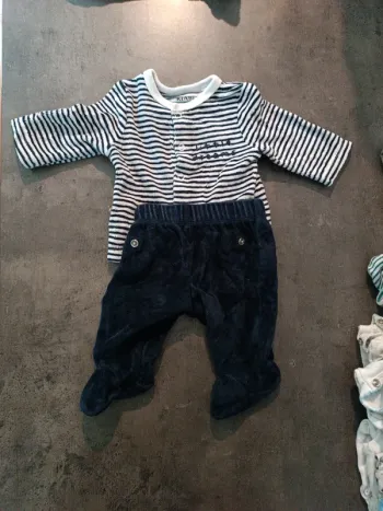 Lot 3 pyjamas naissance