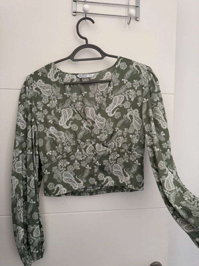 Blouse à imprimé vert Stradivarius