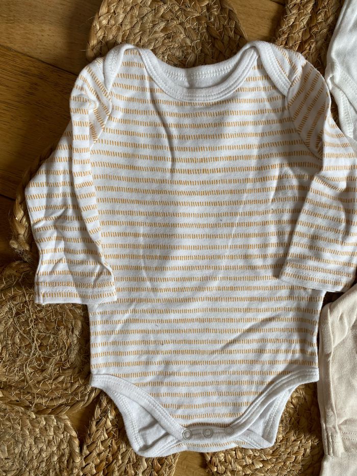 Lot de 7 bodys manches longues 12 mois mixtes - photo numéro 8